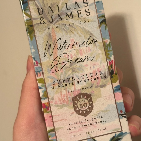 Dallas & James Watermelon Dream Mineral Sunscreen SPF 50 - Picture 2 of 5